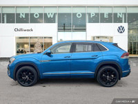 This Volkswagen Atlas Cross Sport boasts a Intercooled Turbo Premium Unleaded I-4 2.0 L/121 engine p... (image 1)