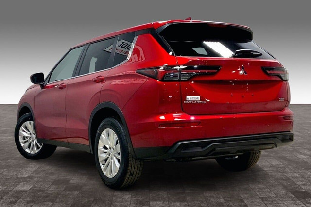 2025 Mitsubishi Outlander ES S-AWC in Cars & Trucks in Edmonton - Image 3