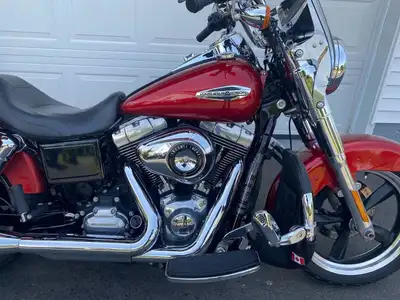 Excellent condition! Financing available! Quick detach windshield, Harley Davidson windshield speake...