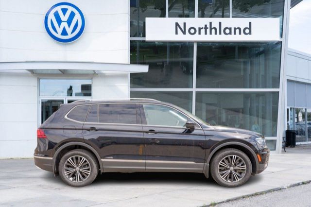 2021 Volkswagen Tiguan Highline in Cars & Trucks in Calgary - Image 2