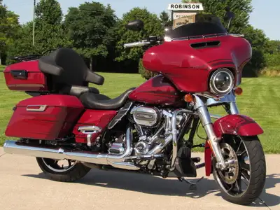 ONLY 3,300 Miles - This Gorgeous 2020 Street Glide has $11,000 in Extras and Customizing including:...