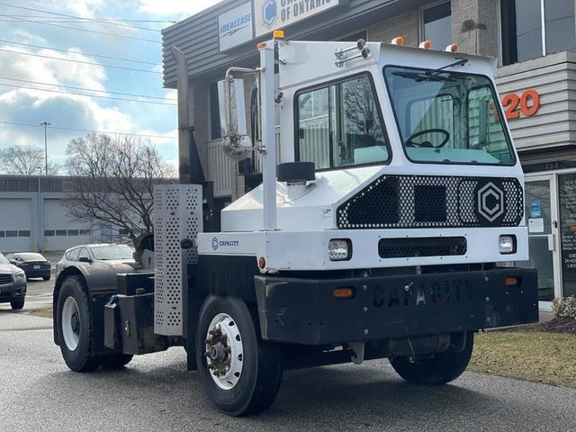 2017 Capacity TJ9000 DOT - 19,635 engine hours in Heavy Trucks in Guelph - Image 2