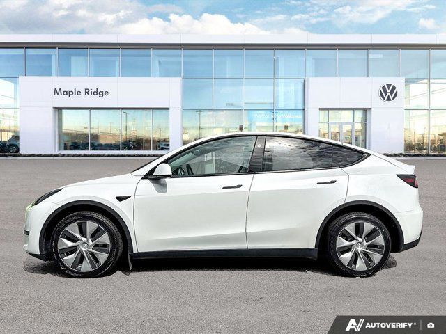 2024 Tesla Model Y Long Range | AWD | White Leather in Cars & Trucks in Tricities/Pitt/Maple - Image 2