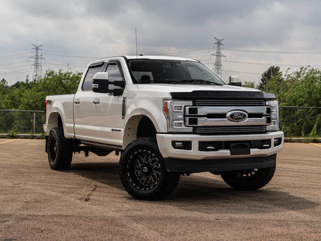 2018 Ford Super Duty F-350 Limited 6.7L FX4 in Cars & Trucks in Strathcona County - Image 2
