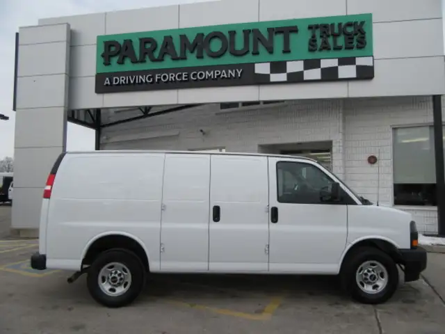 2023 GMC Savana 2500 CARGO VAN in Cars & Trucks in Oakville / Halton Region - Image 3