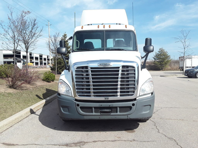  2019 Freightliner CASCADIA 125 in Heavy Trucks in Oakville / Halton Region - Image 2