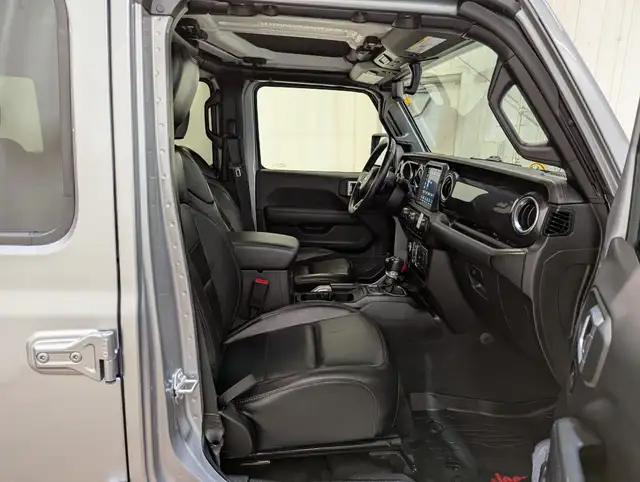 2021 Jeep Wrangler Unlimited Sahara in Cars & Trucks in Calgary - Image 18