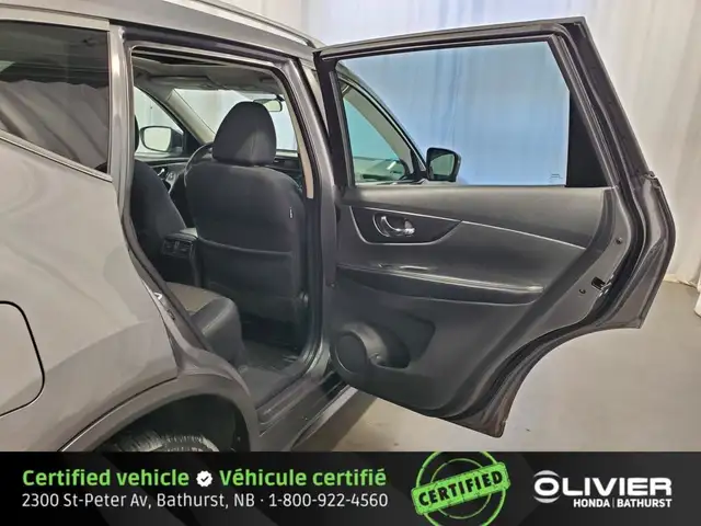 2017 Nissan Rogue SV AWD Navigation Toit Ouvrant Panoramique in Cars & Trucks in Bathurst - Image 24