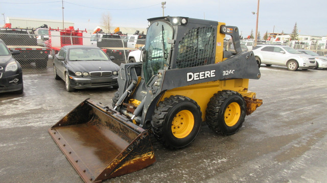 2019 John Deere 324G TWO SPEED SKID STEER LOADER in Cars & Trucks in Edmonton