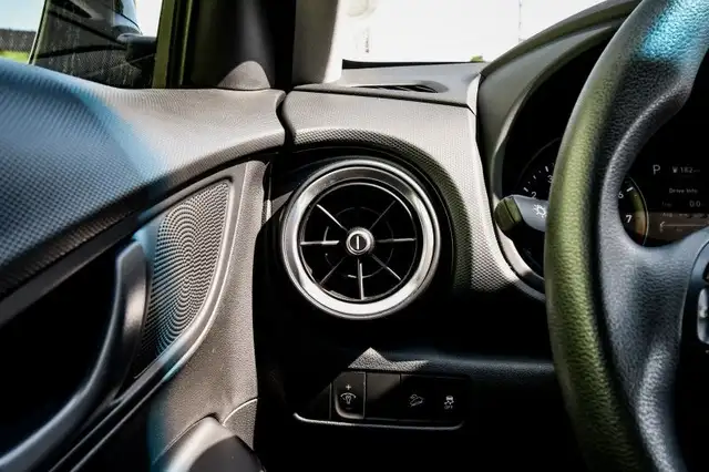 2022 Hyundai Kona 2.0L Essential AWD • HEATED SEATS • CP/AA in Cars & Trucks in Cornwall - Image 12