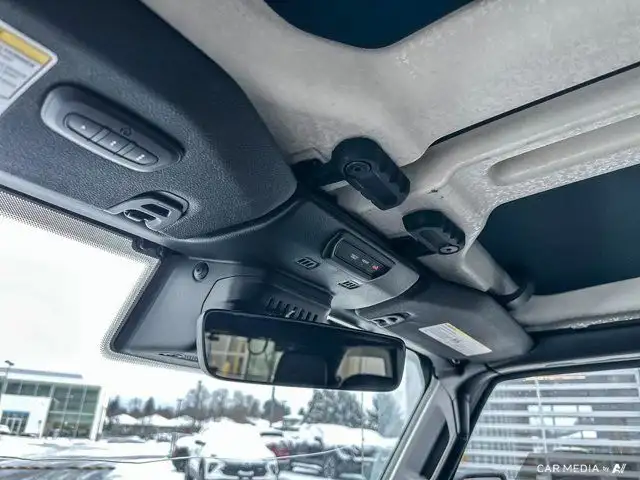 2019 Jeep Wrangler Unlimited Rubicon | 2.0L | One Owner | No in Cars & Trucks in Tricities/Pitt/Maple - Image 24