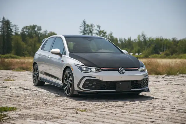 2022 Volkswagen Golf GTI in Cars & Trucks in Delta/Surrey/Langley - Image 3