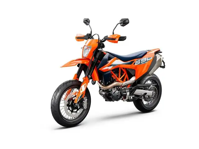 2024 KTM 690 SMC R in Sport Touring in Granby - Image 16