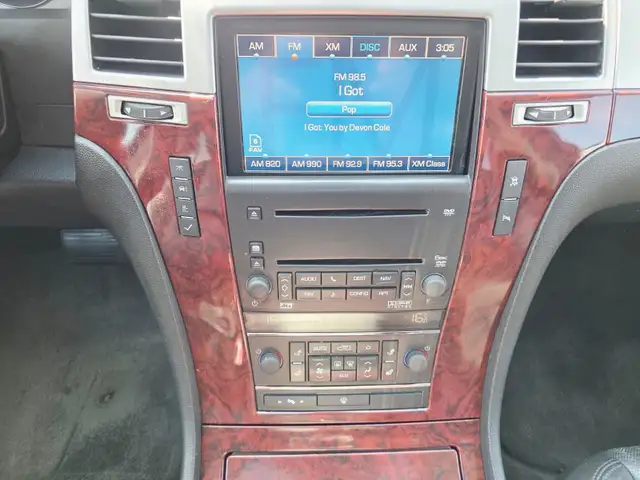 2007 Cadillac Escalade 7 Passenger Sunroof Power Heated Leather  in Cars & Trucks in Calgary - Image 18