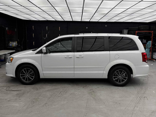 2017 Dodge Grand Caravan CVP/SXT NAVIGATION | STOW N GO | KEY... in Cars & Trucks in London - Image 2