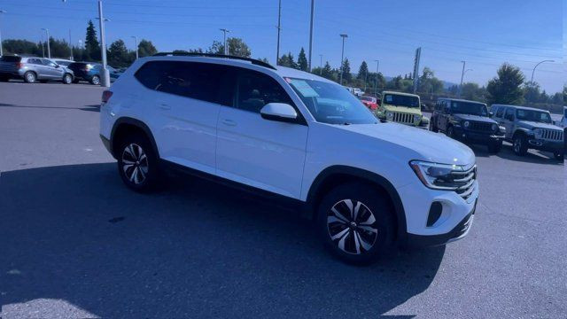 2024 Volkswagen Atlas Comfortline | AWD | 7 Passenger | Leather in Cars & Trucks in Prince George - Image 2