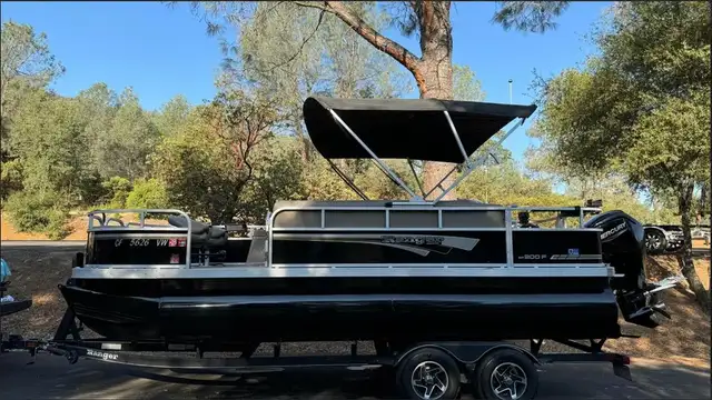 2023 RANGER RE 20' - PONTOON BOAT!  in Powerboats & Motorboats in Saskatoon - Image 2