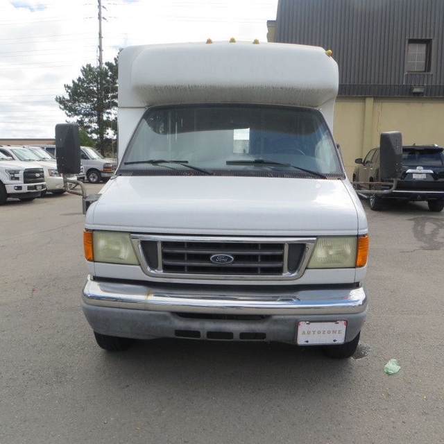 2004 Ford Econoline E-350 Super Duty WB DRW in Cars & Trucks in Mississauga / Peel Region - Image 3