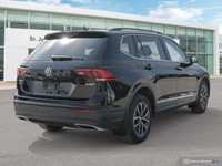 * 8-speed automatic transmission with Tiptronic 4MOTION * Cruise control * Electronic Stability Cont... (image 4)