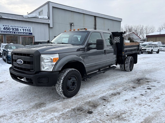 2011 Ford Super Duty F-350 DRW DOMPEUR in Cars & Trucks in Laval / North Shore