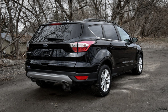 2018 Ford Escape SE • LOW MILEAGE • HEATED SEATS • R-V CAM in Cars & Trucks in Kingston - Image 3