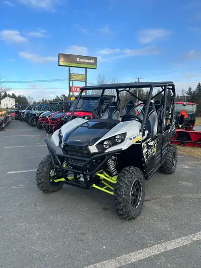 TERYX4 S LE 2024 ADDITIONAL VEHICLE FEATURES: •Maxxis Bighorn tires •Additional DC outlet in rear •...
