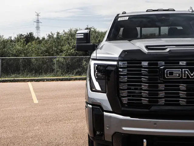 2025 GMC Sierra 3500HD Denali Ultimate dans Autos et camions dans Comté de Strathcona - Image 12