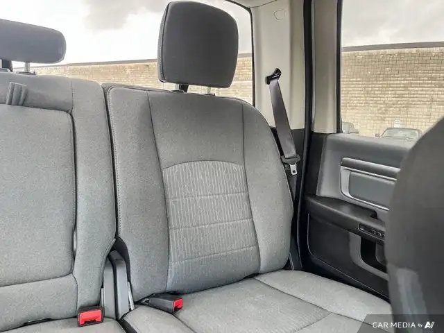 2023 Ram 1500 Classic SLT | Hemi V8 | Trailer Tow Pkg. | 20 in Cars & Trucks in Guelph - Image 16