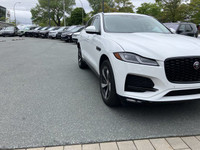 THIS VEHICLE IS JAGUAR CERTIFIED AND COMES WITH A WARRANTY GOOD UNTIL APRIL 21ST, 2027 OR 160,000KMS... (image 3)