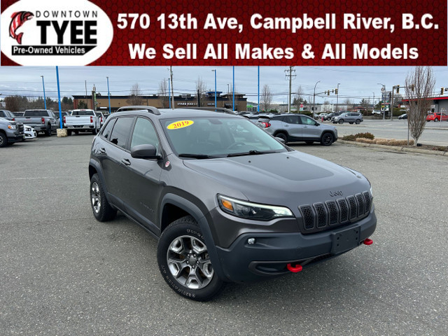 2019 Jeep Cherokee Trailhawk Bluetooth Navigation Sunroof Lea... in Cars & Trucks in Campbell River
