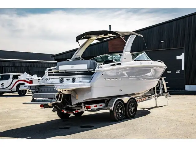 2025 Chaparral 267 SSX in Powerboats & Motorboats in Québec City - Image 8