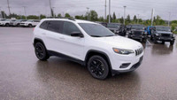 Four Wheel Drive. Cloth Interior. 8.4 Inch Touchscreen. Bluetooth. Apple CarPlay/Android Auto. Remot... (image 1)
