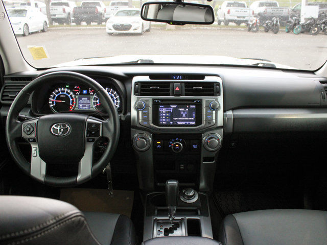 2019 Toyota 4Runner SR5, 4.0L V6, 3-Rows, Sunroof in Cars & Trucks in Calgary - Image 3