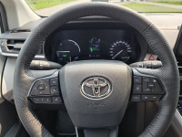 Fresh Detail, AWD, 3rd row seats: split-bench, 6 Speakers, Alloy wheels, Apple CarPlay/Android Auto,... (image 8)