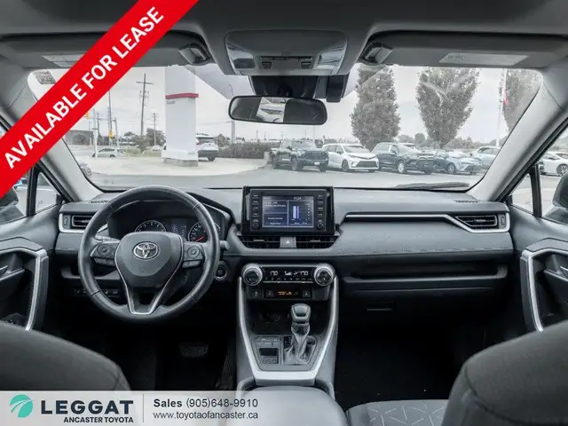 2020 Toyota RAV4 XLE FWD in Cars & Trucks in Hamilton - Image 22