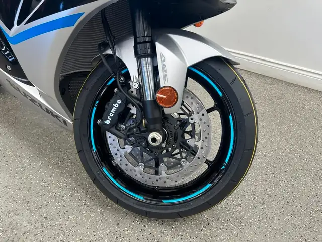2025 Suzuki GSX-R1000AM5 GSXR - V6447NP - -No Payments for 1 Yea in Sport Bikes in Markham / York Region - Image 13