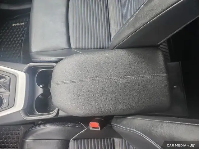 2020 Toyota RAV4 Hybrid XLE in Cars & Trucks in Moncton - Image 12