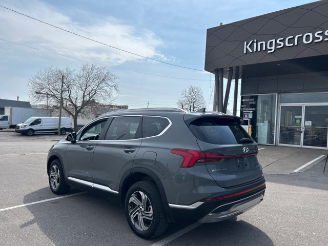 2022 Hyundai Santa Fe Preferred w/Trend Package Preferred Tre... in Cars & Trucks in City of Toronto - Image 3