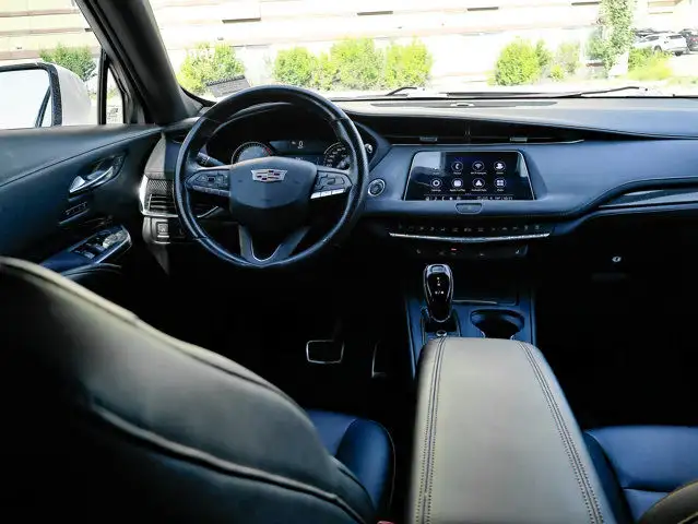 2022 Cadillac XT4 AWD Sport 2.0L in Cars & Trucks in Strathcona County - Image 33