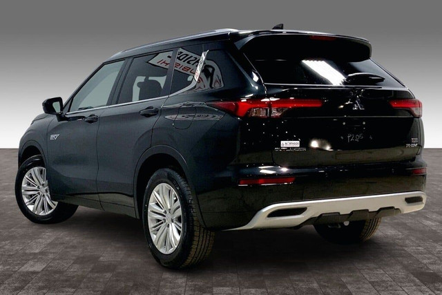 2025 Mitsubishi Outlander Phev LE S-AWC in Cars & Trucks in Edmonton - Image 3