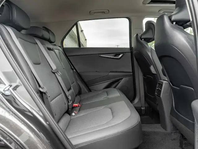 2025 Kia Niro dans Autos et camions dans Ottawa - Image 42