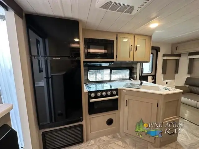 2023 Forest River RV Wildwood X-Lite 24RLXLX in Travel Trailers & Campers in Truro - Image 25