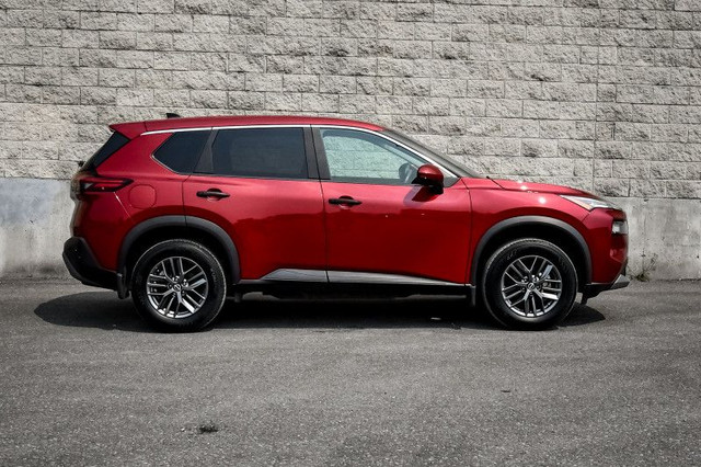 2023 Nissan Rogue S AWD • HEATED SEATS/STEERING • LOW MILEAGE in Cars & Trucks in Kingston - Image 2