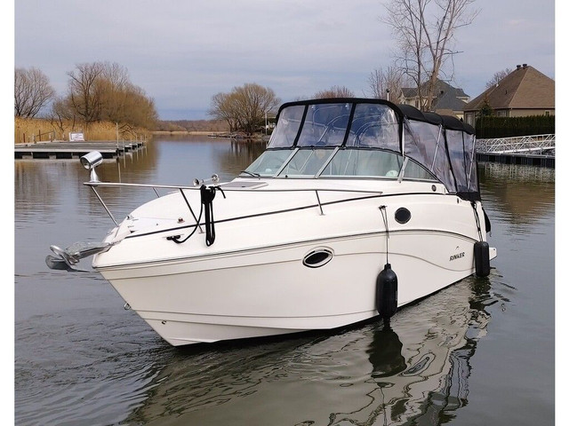  2006 Rinker Boat Co 250 En Inventaire in Powerboats & Motorboats in Longueuil / South Shore - Image 2