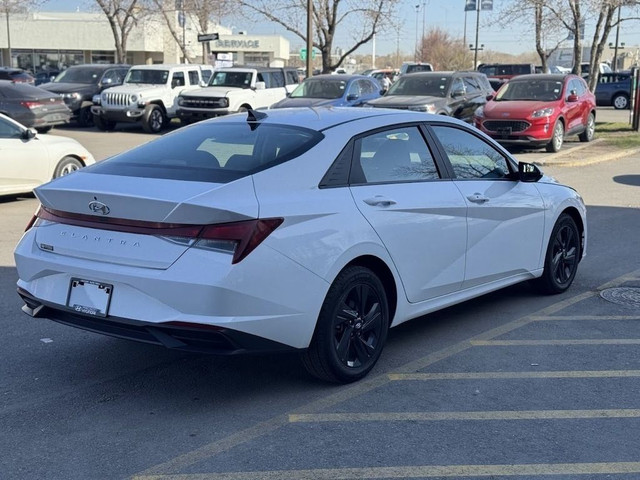 2023 Hyundai Elantra PREFERRED w/ BLIND SPOT DETECTION / LOW KMS in Cars & Trucks in Calgary - Image 4