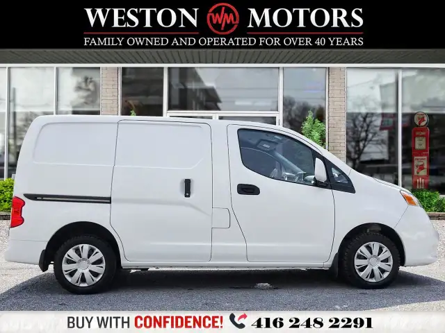 2017 Nissan NV200 SV*NAVIGATION*REVERSE CAMERA*SHELVING*POWER GR dans Autos et camions dans Ville de Toronto - Image 4