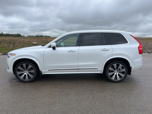 2021 Volvo XC90 T8 eAWD Inscription in Cars & Trucks in Edmonton - Image 2