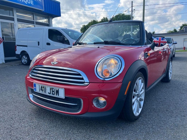 2013 Mini Cooper décapotable in Cars & Trucks in Québec City