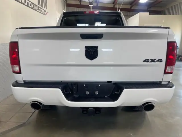 2020 Ram 1500 Classic Classic/ 4x4/ Crew/ Low K/ Lift/ Rubber/ A in Cars & Trucks in Winnipeg - Image 5