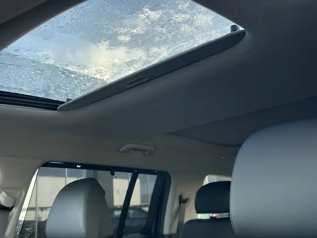2025 Hyundai Santa Fe Luxury AWD, Sunroof, Leather, Remote Start dans Autos et camions dans Calgary - Image 31